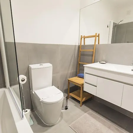 Lovelystay - Downtown Magnificent Flat 아파트 *